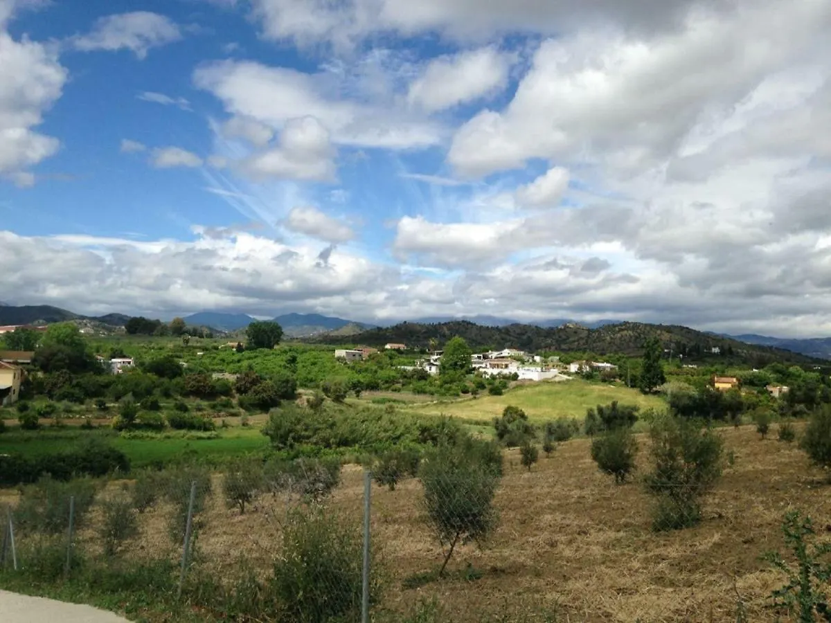 B&B Finca La Luna Azul Coín 住宿加早餐酒店