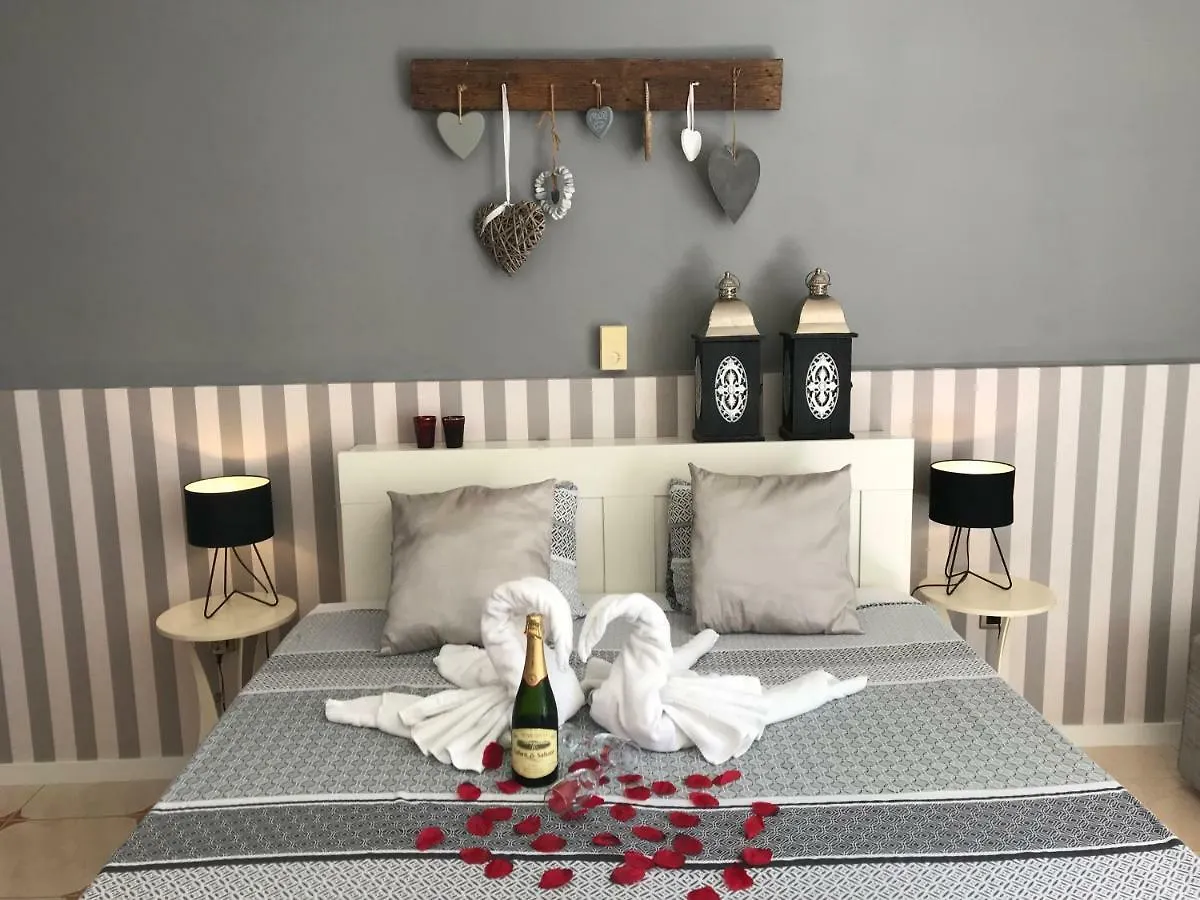 住宿加早餐酒店 B&B Finca La Luna Azul Coín